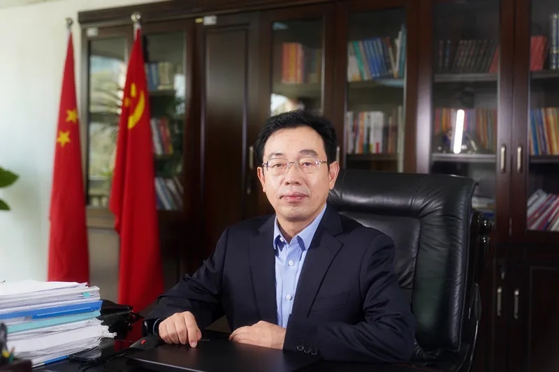 坚守初心，载誉前行！ 百乐博bIbo集团董事长荣膺“郑州杰出企业家”称号-河南百乐博bIbo安全科技股份有限公司