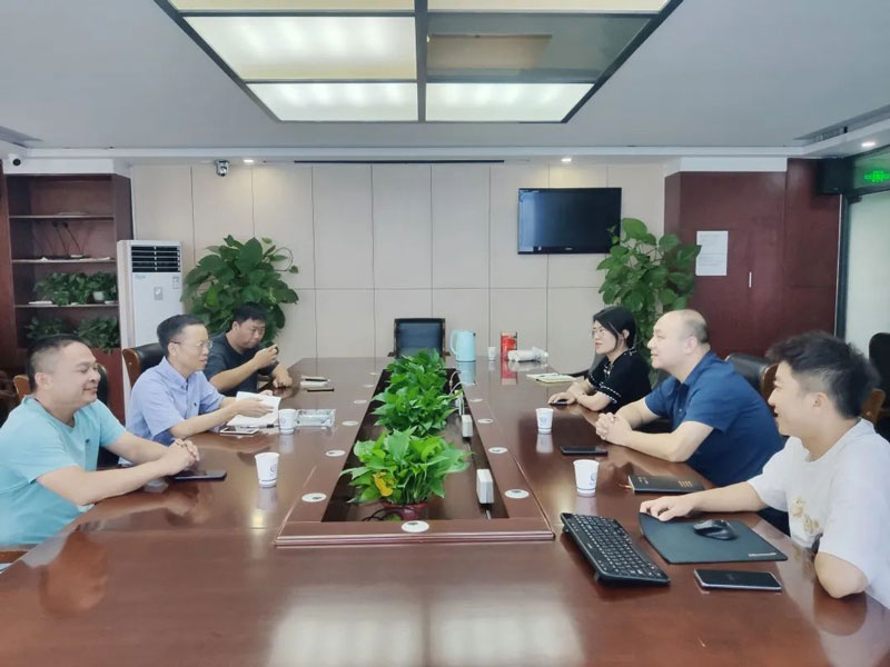 郑州市科技局、发改委、生态环境局领导莅临百乐博bIbo集团调研